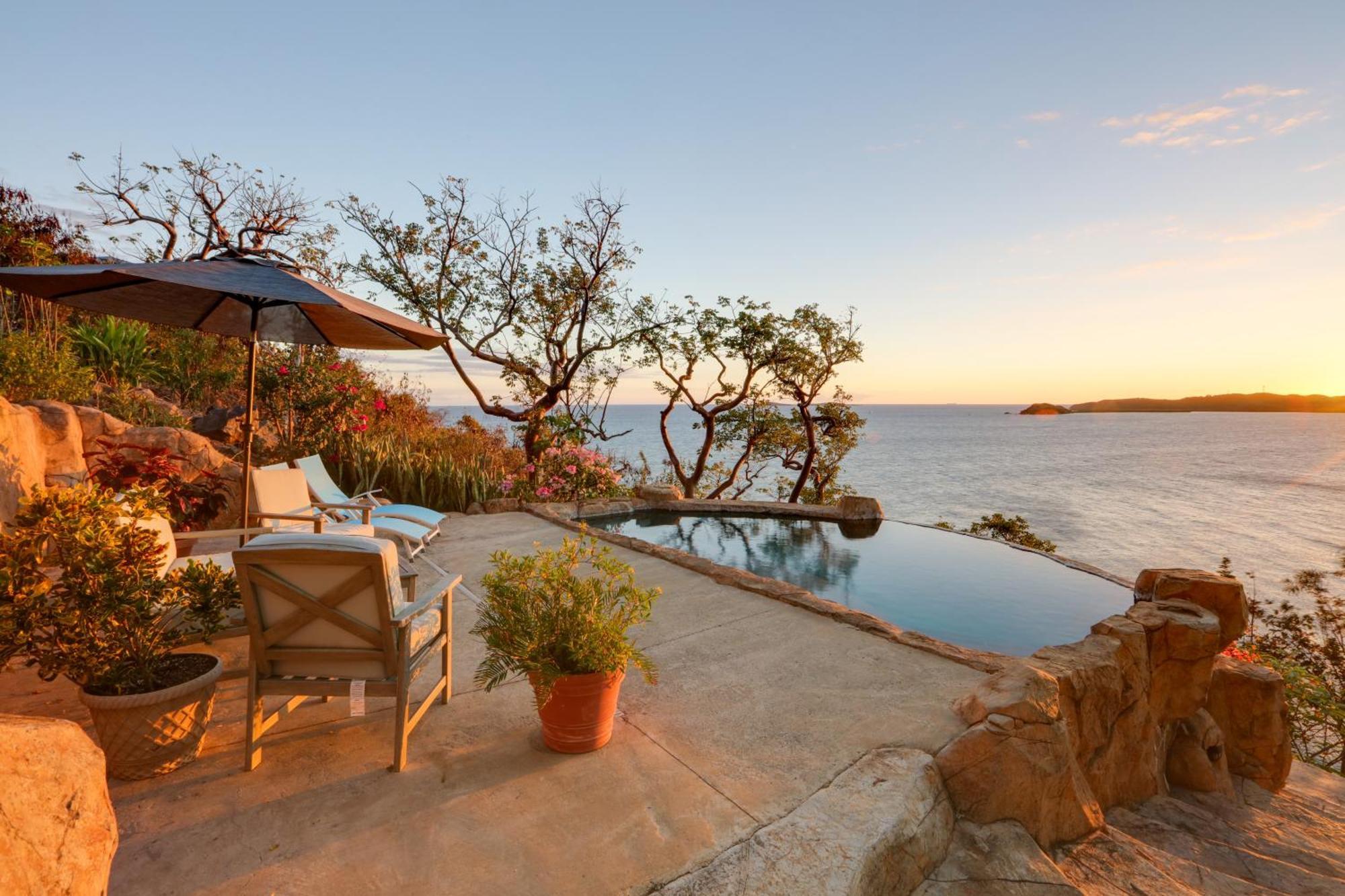 Sea La Vie - Waterfront St Thomas Escape With Pool Villa Nazareth Exterior photo